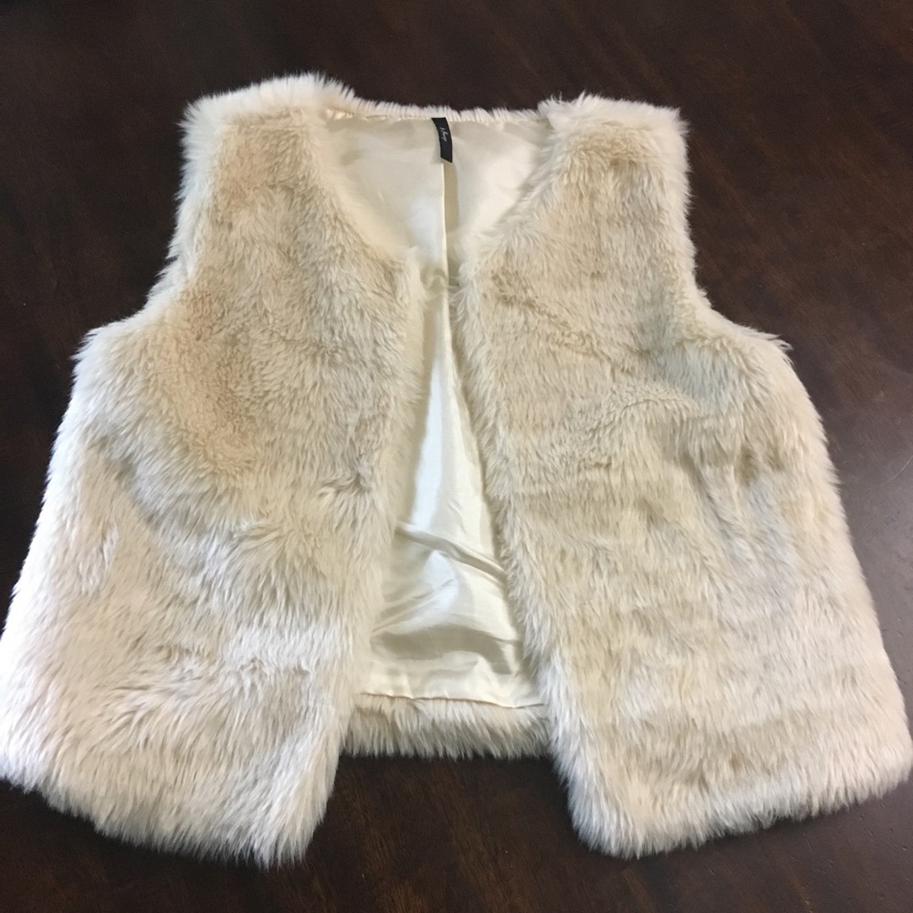 Cream Fur Vest, Size Medium